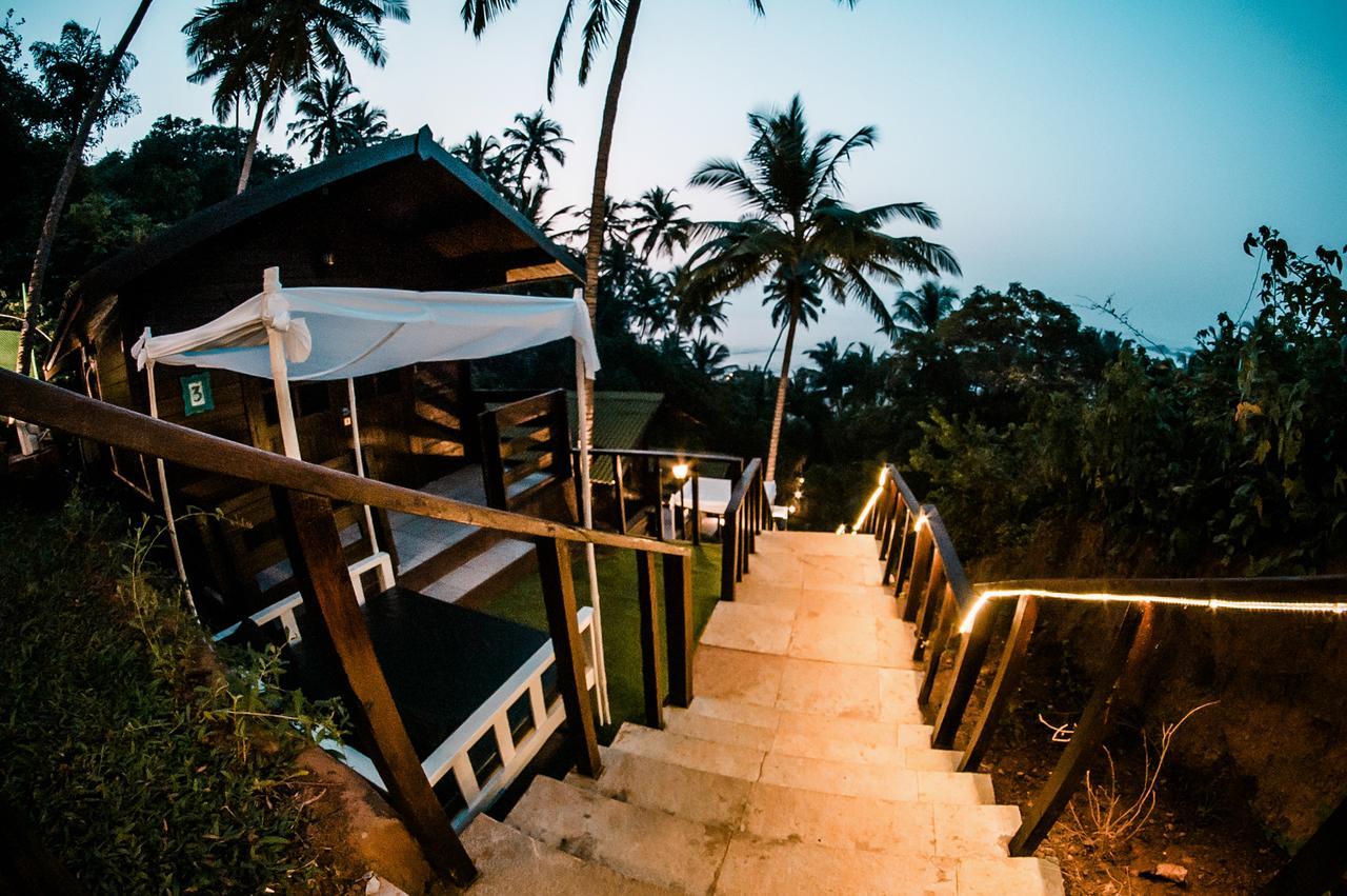 Aria Beach Resort วากาตอร์ ภายนอก รูปภาพ