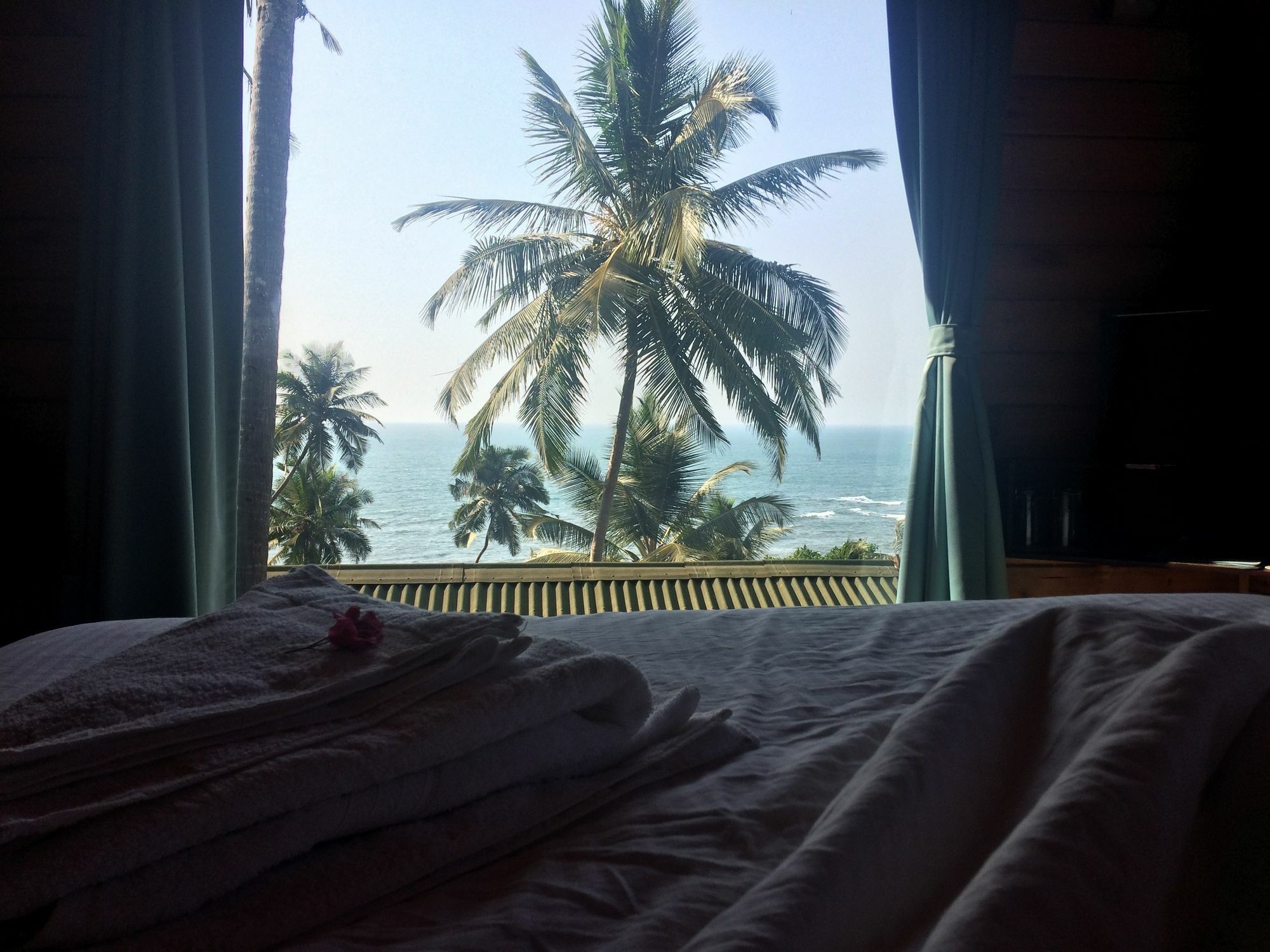 Aria Beach Resort วากาตอร์ ภายนอก รูปภาพ