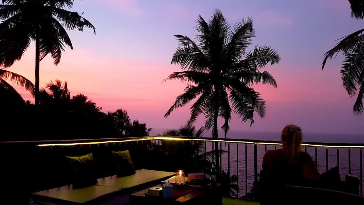 Aria Beach Resort วากาตอร์ ภายนอก รูปภาพ